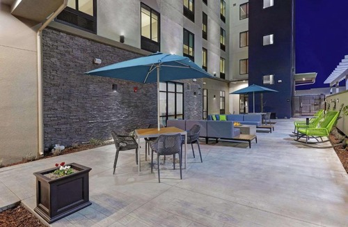 Patterson Hotel | Hampton Inn Patterson, Ca