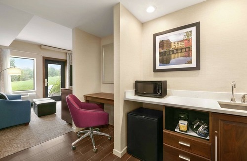 Penn Yan Hotel | Hampton Inn Penn Yan