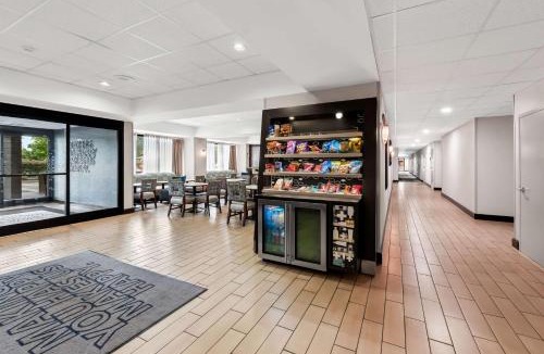 Deepwater Hotel | Hampton Inn Pennsville