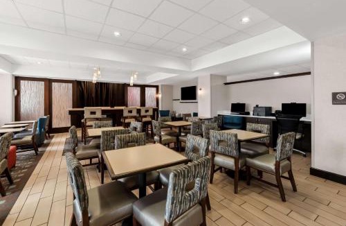 Deepwater Hotel | Hampton Inn Pennsville