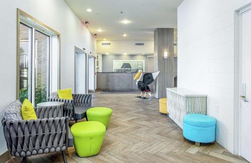 Plaza Primera Hotel | Hampton Inn Pensacola Beach
