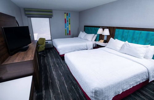 Pickwick Dam Hotel | Hampton Inn Pickwick Dam-At Shiloh Falls