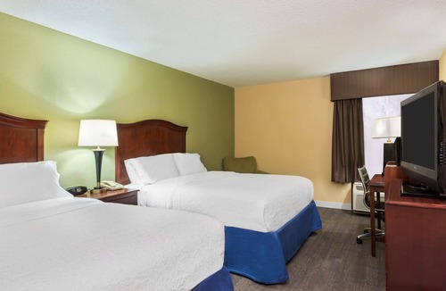 Cary Hotel | Hampton Inn Raleigh/Cary