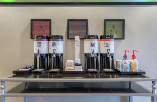 South Richmond Hotel | Hampton Inn Richmond - South