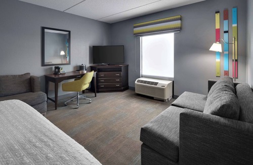 East Irondequoit Hotel | Hampton Inn Rochester Irondequoit