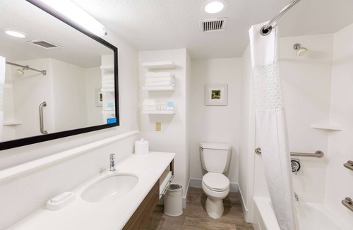 Rochester Hotel | Hampton Inn Rochester-South