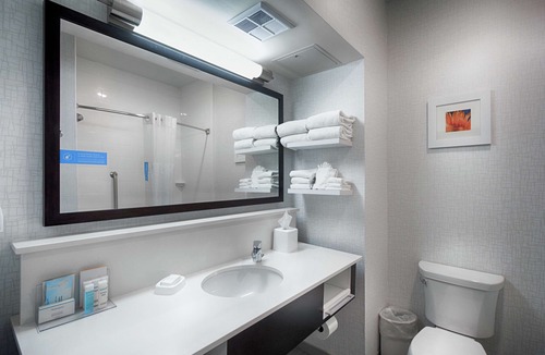 Salina Hotel | Hampton Inn Salina