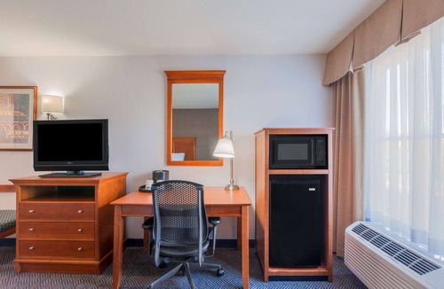 San Marcos Hotel | Hampton Inn San Marcos, CA