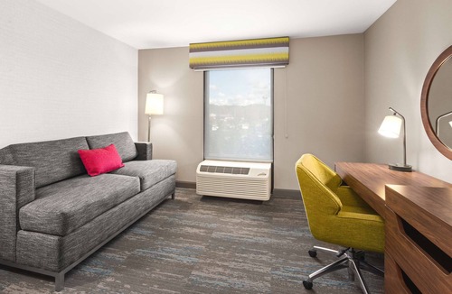 Seekonk Hotel | Hampton Inn Seekonk