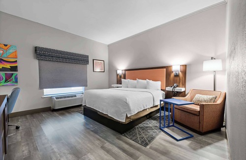 Seguin Hotel | Hampton Inn Seguin