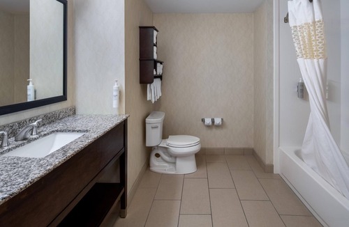 Seneca Falls Hotel | Hampton Inn Seneca Falls
