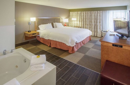 South Haven Hotel | Hampton Inn South Haven