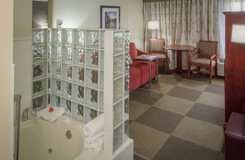 South Haven Hotel | Hampton Inn South Haven