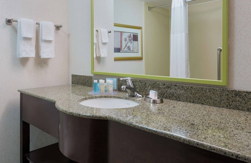 South Plainfield Hotel | Hampton Inn South Plainfield-Piscataway