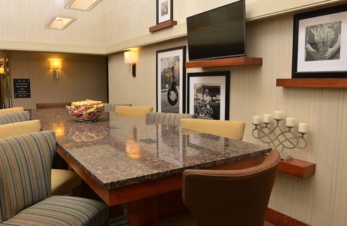 Springfield Hotel | Hampton Inn Springfield-South