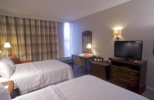 Springfield Hotel | Hampton Inn Springfield-South