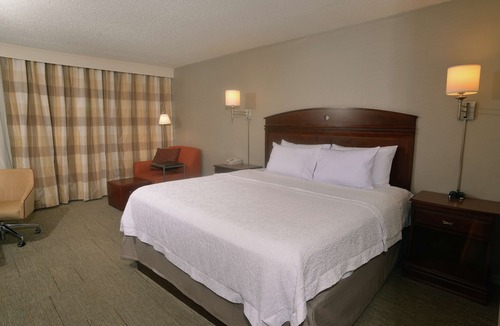 Springfield Hotel | Hampton Inn Springfield-South