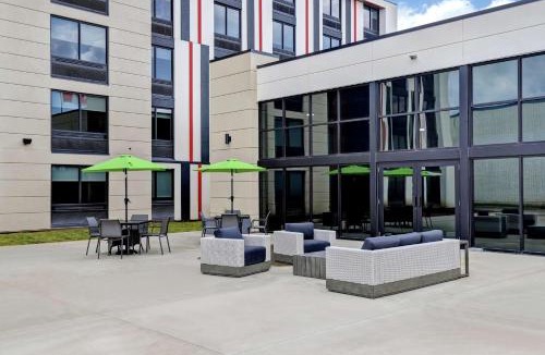 St. Catharines Hotel | Hampton Inn St. Catharines Niagara