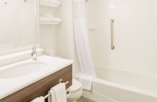 St. Charles Hotel | Hampton Inn St. Charles St. Peters