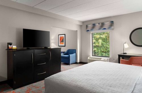 Stafford Hotel | Hampton Inn Stafford/Quantico & Conference Center