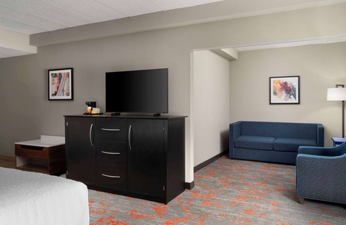 Stafford Hotel | Hampton Inn Stafford/Quantico & Conference Center
