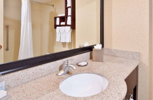 Jolivue Hotel | Hampton Inn Staunton