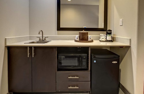 Ada Hotel | Hampton Inn & Suites Ada