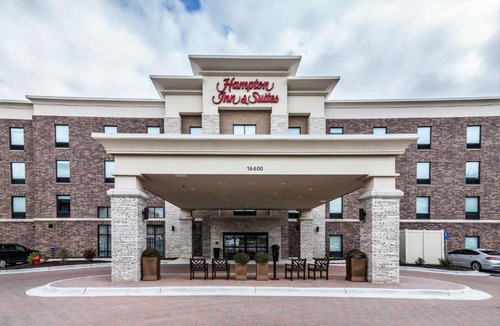 Allen Park Hotel | Hampton Inn & Suites - Allen Park