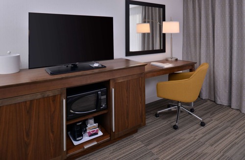 Ann Arbor Hotel | Hampton Inn & Suites Ann Arbor West