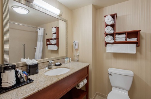 Pacific Hotel | Hampton Inn & Suites Arcata