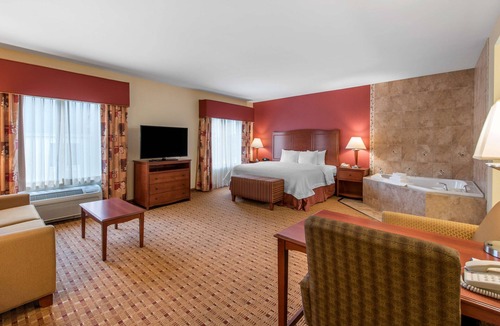 Pacific Hotel | Hampton Inn & Suites Arcata