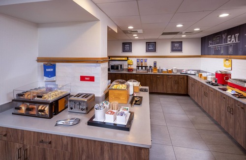 Skyland Hotel | Hampton Inn & Suites Asheville Airport