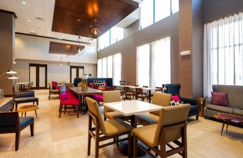 Heather Gardens Hotel | Hampton Inn & Suites Aurora South, Co