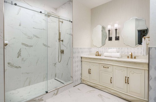 Downtown Baltimore Hotel | Hampton Inn & Suites Baltimore Inner Harbor