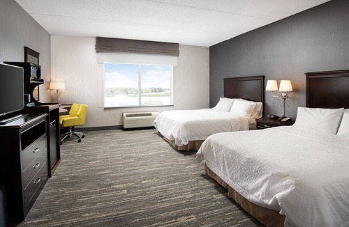 Barrie Hotel | Hampton Inn & Suites Barrie