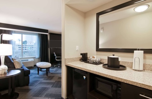 Wilburton Hotel | Hampton Inn & Suites Bellevue Downtown-Seattle