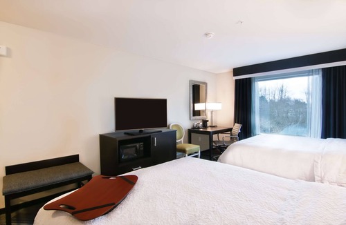 Wilburton Hotel | Hampton Inn & Suites Bellevue Downtown-Seattle