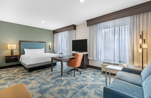 Southern Crossing Hotel | Hampton Inn & Suites Bend