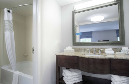 Lenox Hotel | Hampton Inn & Suites Berkshires-Lenox