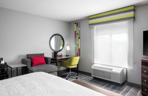 Crestline Heights Hotel | Hampton Inn & Suites Birmingham/280 East-Eagle Point