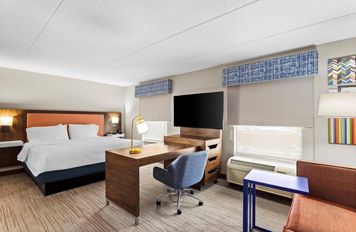 Bolingbrook Hotel | Hampton Inn & Suites Bolingbrook