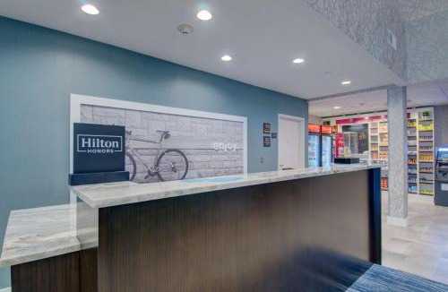 Stoughton Hotel | Hampton Inn & Suites Boston/Stoughton, Ma