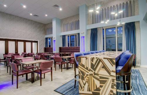 Stoughton Hotel | Hampton Inn & Suites Boston/Stoughton, Ma