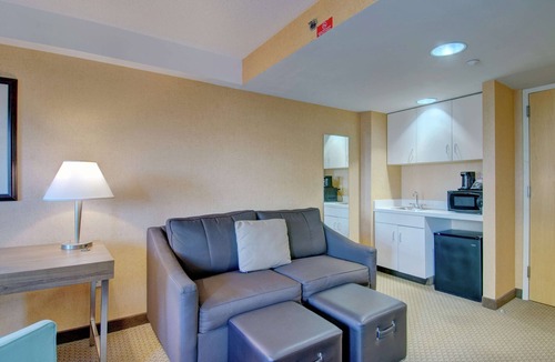 Harrison Lenox Hotel | Hampton Inn & Suites Boston Crosstown Center