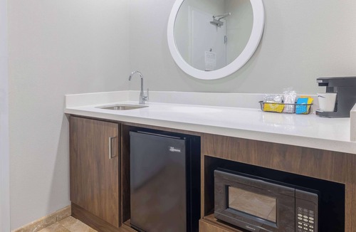 Brenham Hotel | Hampton Inn & Suites Brenham