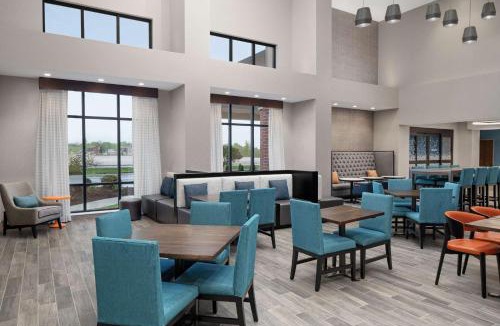 Summit Hotel | Hampton Inn & Suites Bridgeview Chicago, Il