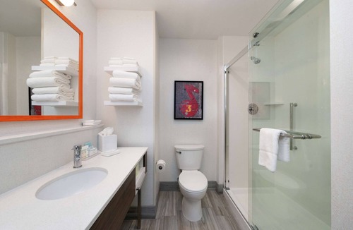Buena Park Hotel | Hampton Inn & Suites Buena Park