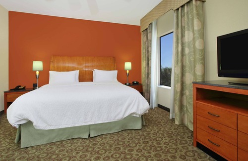 Buffalo Hotel | Hampton Inn & Suites Buffalo