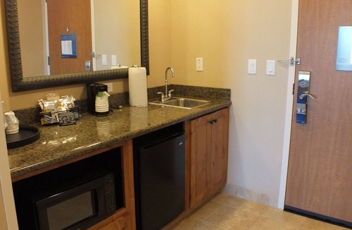 Buffalo Hotel | Hampton Inn & Suites Buffalo