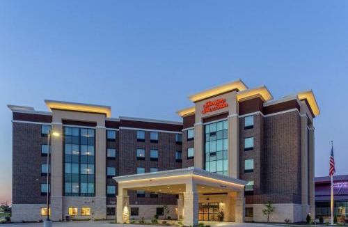 Burlington Hotel | Hampton Inn & Suites Burlington
